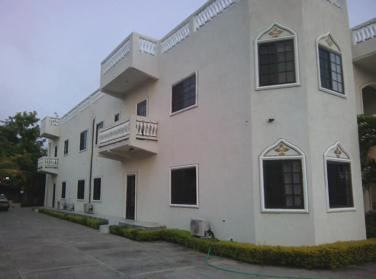 **  Little Savoy Guest House Runaway Bay Jamaica
