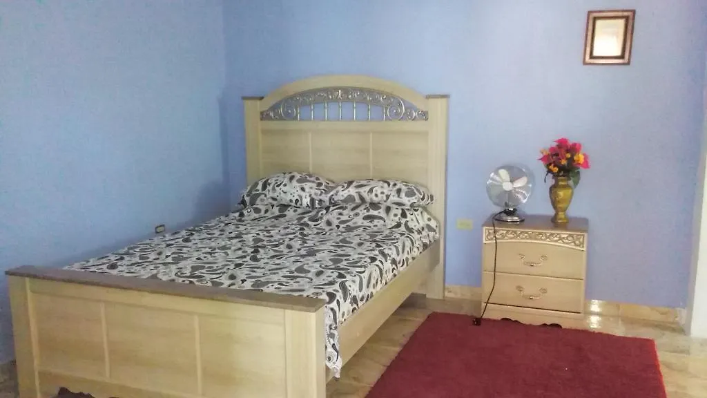 Little Savoy Guest House Runaway Bay 2*,