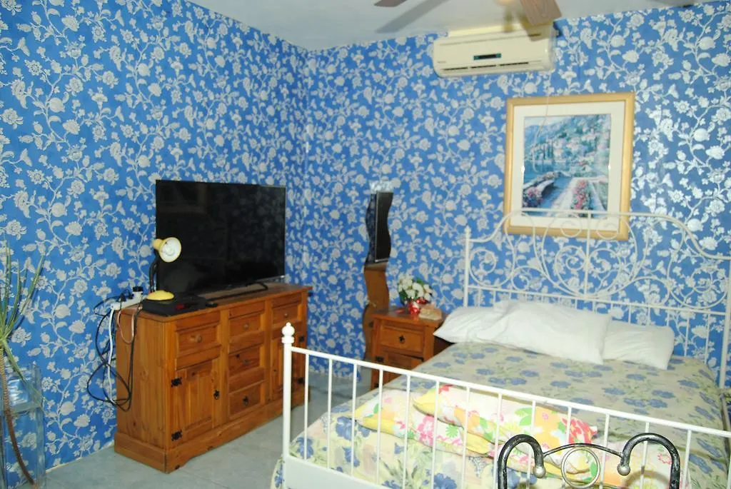 Little Savoy Guest House Runaway Bay Jamaica