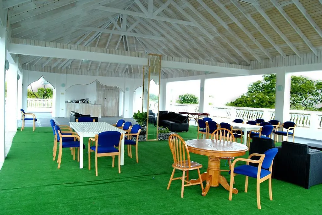 **  Little Savoy Guest House Runaway Bay Jamaica