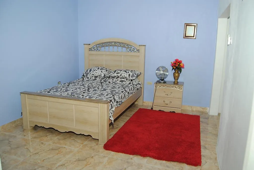 Little Savoy Guest House Runaway Bay