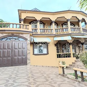 Guest house Cambridge Mi Casa Ur Casa With Pool And Access